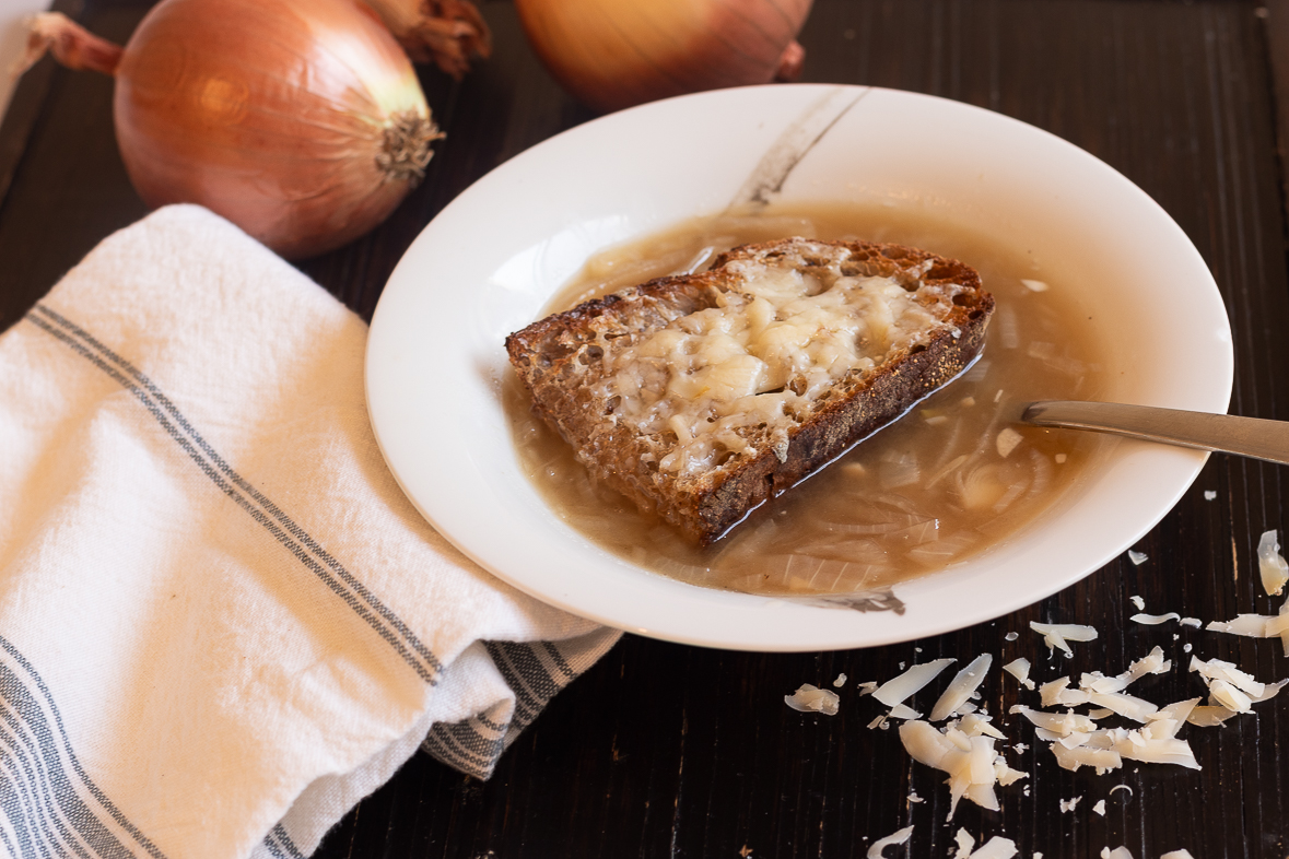 מרק בצל צרפתי קלאסי